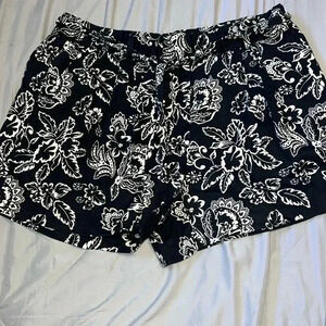 Loft Woman’s Hawaiian Shorts A3